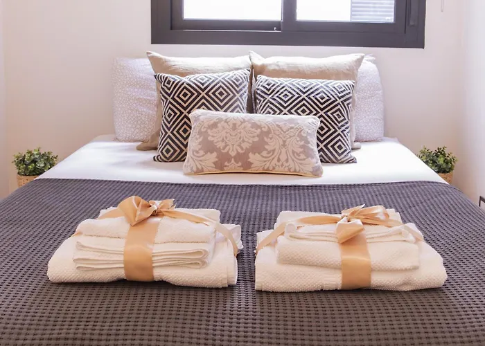 -Malagasunapts- Rooftop Pool & Free Parking