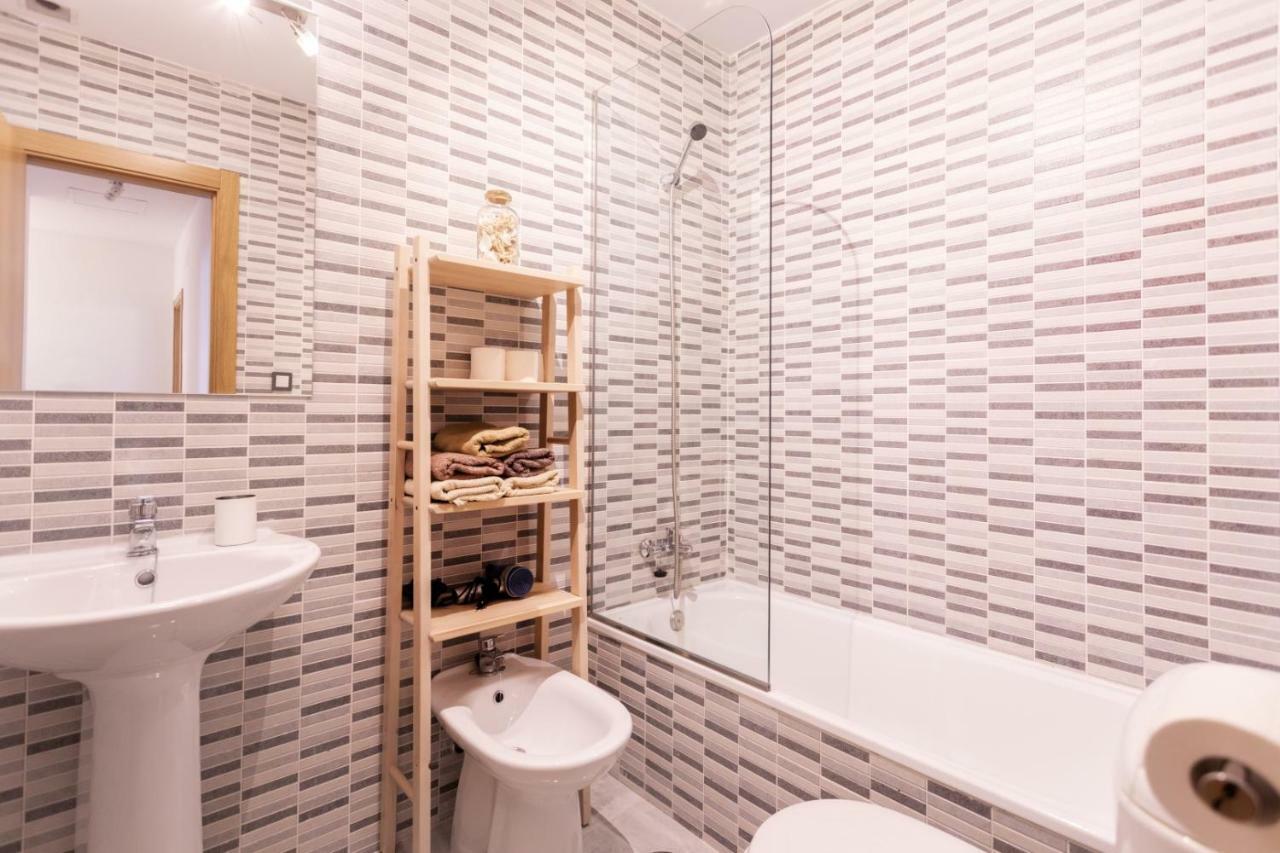 -malagasunapts- Rooftop Pool & Free Parking Apartment Málaga