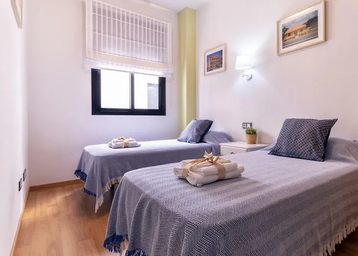 -Malagasunapts- Rooftop Pool & Free Parking