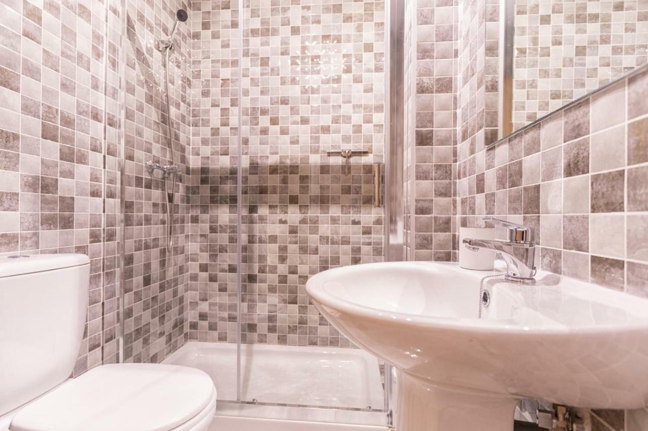 -malagasunapts- Rooftop Pool & Free Parking Apartament *